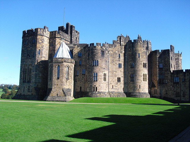 alnwick-castle-g3eaae6b6e_640.jpg